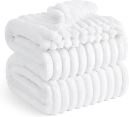 Bedsure Pure White Plush Blanket